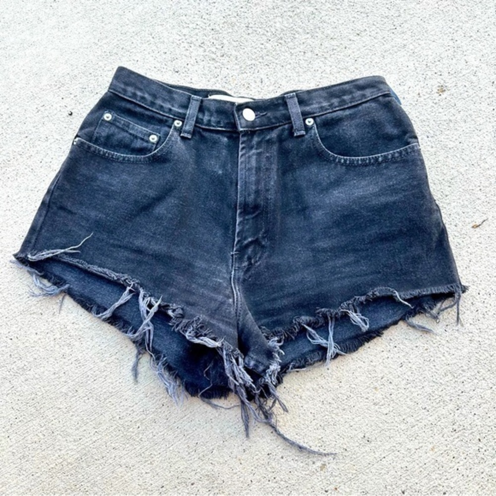 Gap cut off shorts     S3